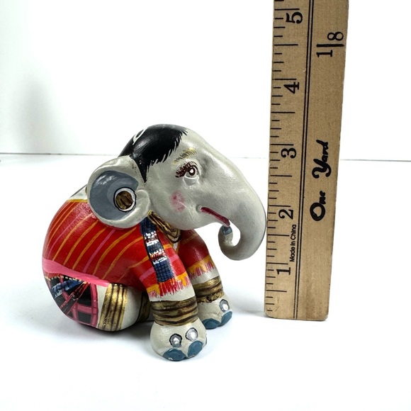 Limited Edition Hand Painted Replica Sitting Elephant Red Karen By Peera Bangkae - Picture 8 of 8